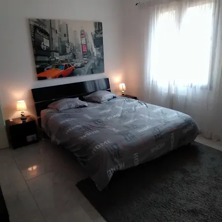 Private With Pool Max 6 People In Limoux